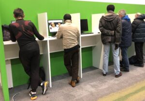 People using computers at Bpi